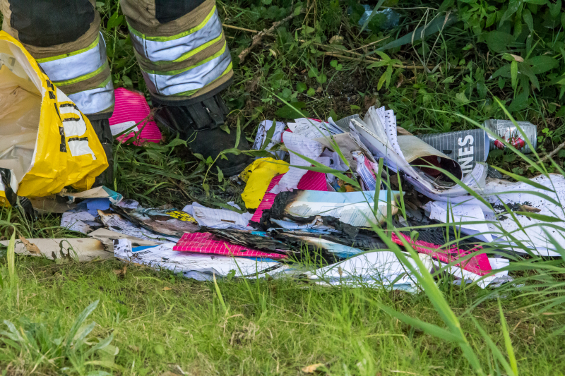 SKA-juf ontdekt in brand gestoken tas met schoolspullen