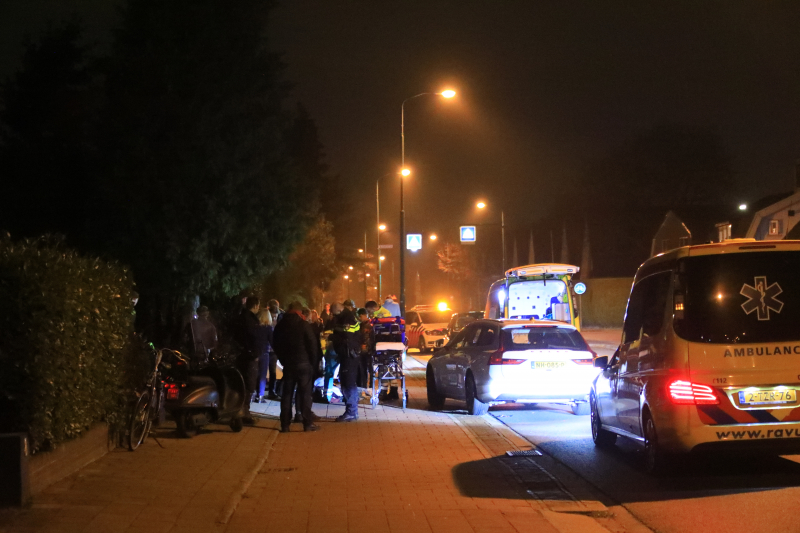Twee scooterrijders gewond na aanrijding met auto